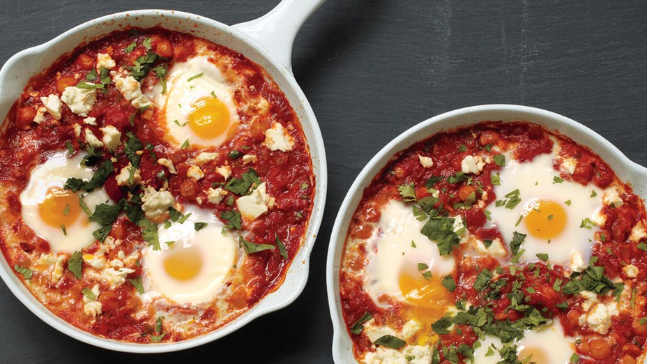 Poached Eggs in Tomato Sauce with Chickpeas